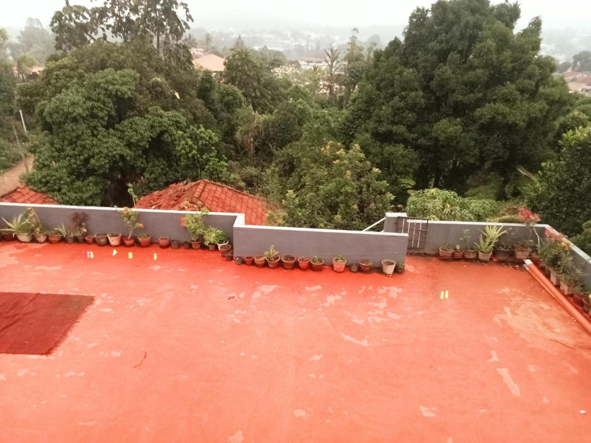 Eshwarkrupa Homestay Madikeri Buitenkant foto